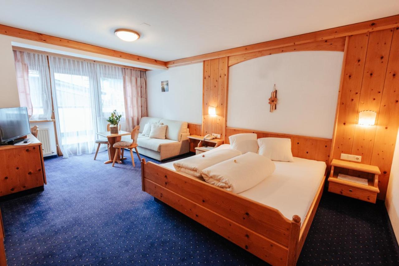 Hotel St-Leonhard 皮茨河谷圣莱昂哈德 外观 照片
