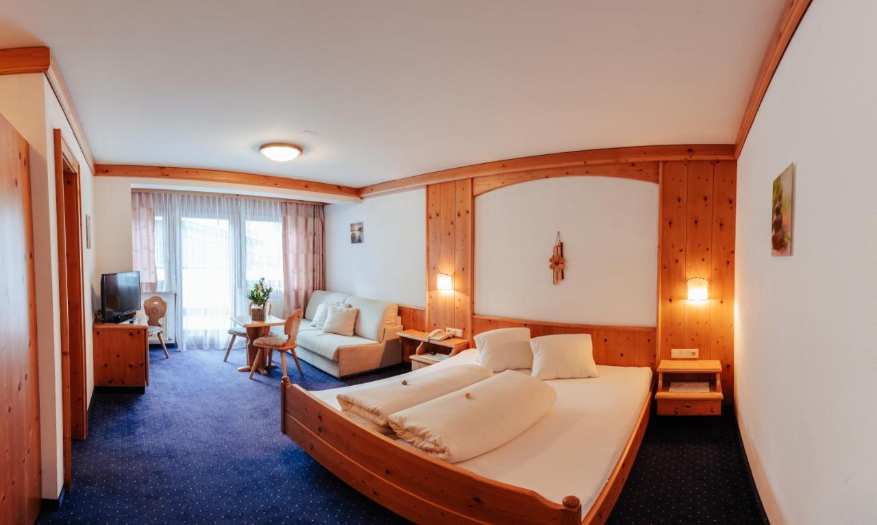 Hotel St-Leonhard 皮茨河谷圣莱昂哈德 外观 照片